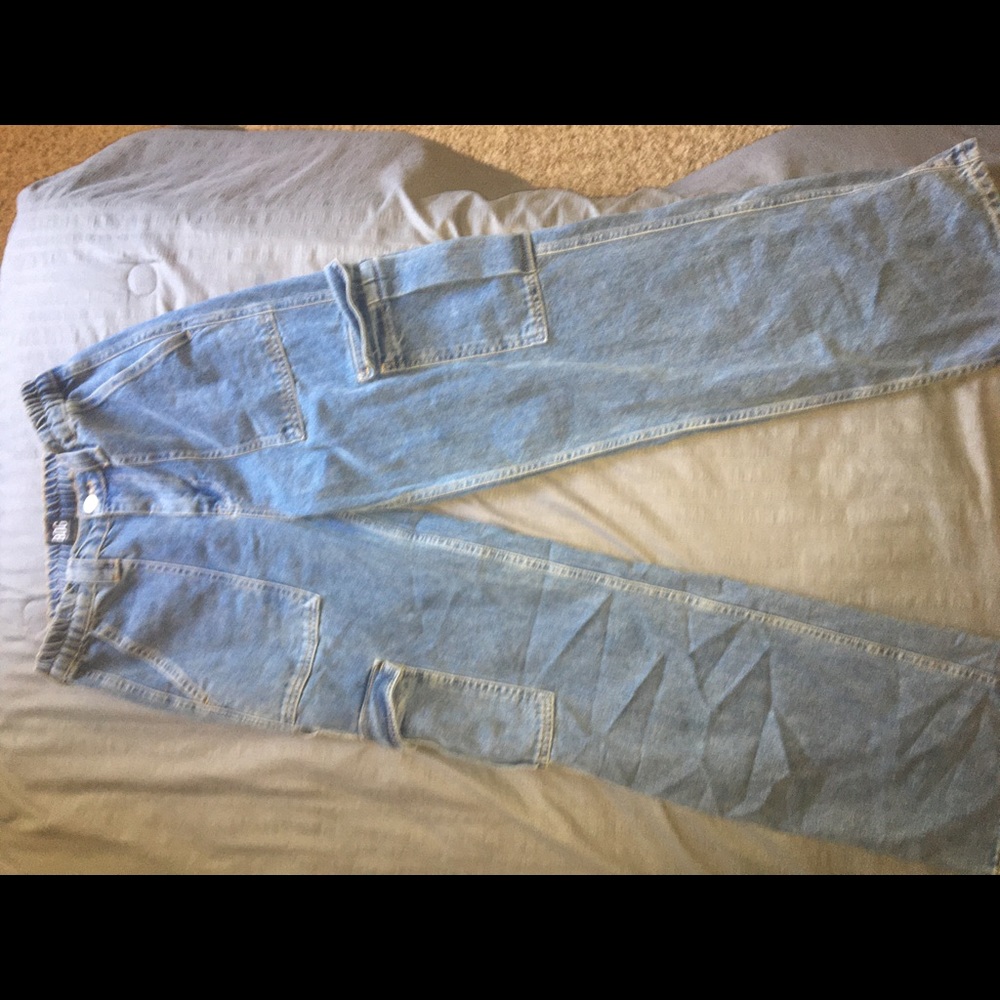 BDG by Urban Outfitters Elastic Waist Cargo Pants